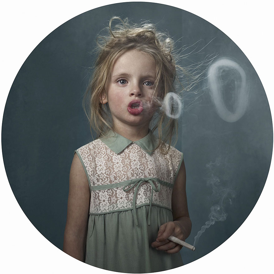Dohányzó gyerekekről készült fotósorozat hívja fel a figyelmet a szülői felelősségre